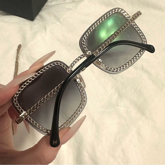 CHANEL CHAIN SUNGLASSES - Picture 3 of 8